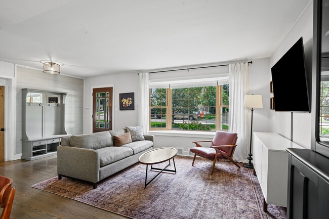 449 Longfellow Ave in Glen Ellyn, IL - Building Photo - Building Photo