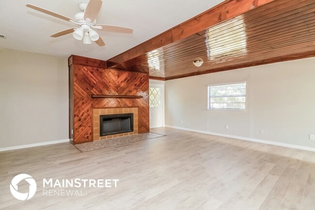 579 N Lake Ave in Apopka, FL - Building Photo - Building Photo