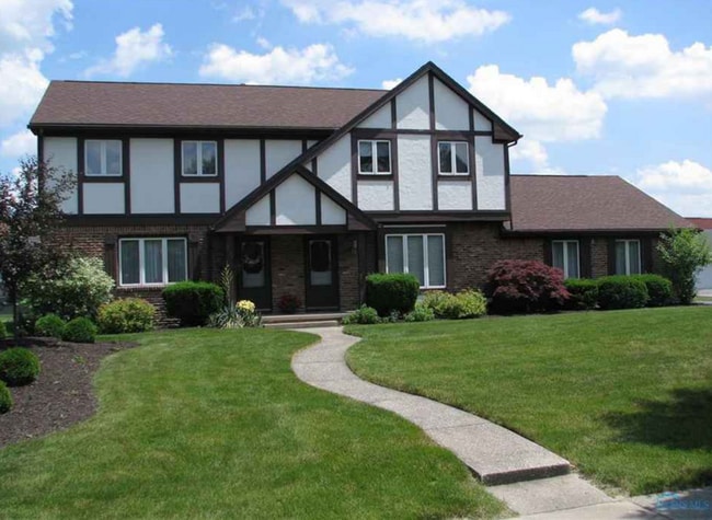 property at 5620 Cresthaven Ln