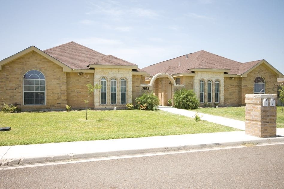 3721 W Faith Hill St in Edinburg, TX - Building Photo