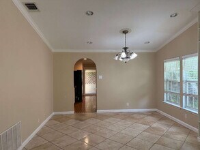 5934 Valley Wood in San Antonio, TX - Building Photo - Building Photo