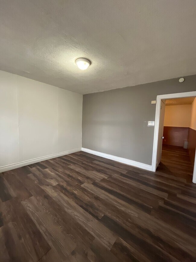 397 Emmett St in Allentown, PA - Building Photo - Building Photo