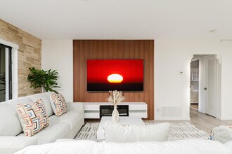 1016 NE 26th Ave in Pompano Beach, FL - Building Photo - Building Photo