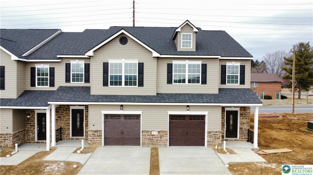 6663 Stein Way in Macungie, PA - Building Photo