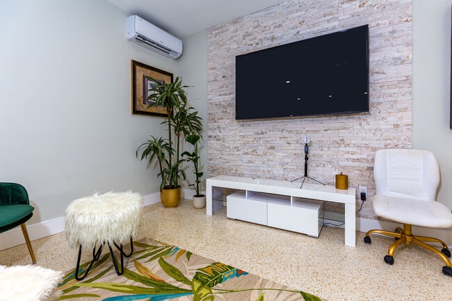 1029 79th St in Miami Beach, FL - Building Photo - Building Photo