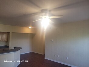 6071 Westgate Dr in Orlando, FL - Building Photo - Building Photo