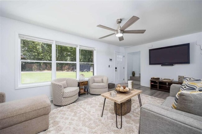 2225 Sargent Pl SE in Atlanta, GA - Building Photo - Building Photo