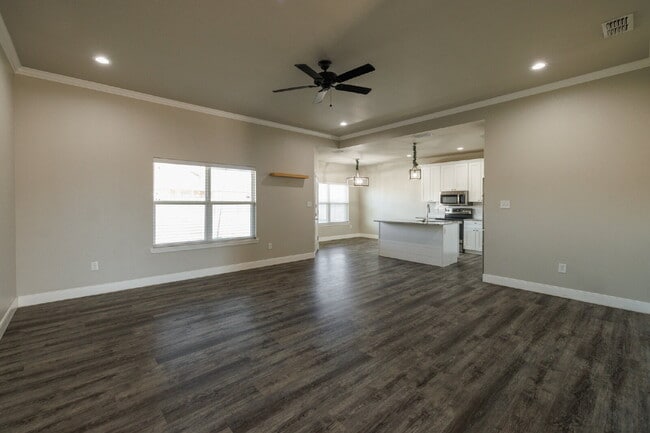 7437 Sleepy Hollow Ln in Abilene, TX - Foto de edificio - Building Photo