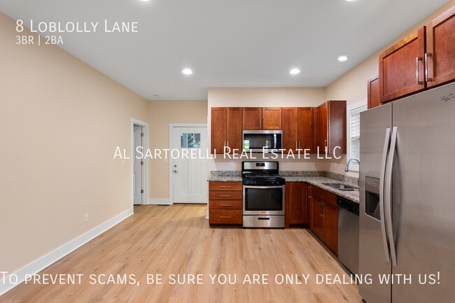 8 Loblolly Ln in Asheville, NC - Building Photo - Building Photo