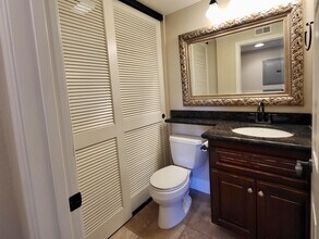 3957 Nobel Dr in San Diego, CA - Building Photo - Building Photo