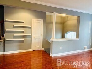 13 Roosevelt Ave in Carteret, NJ - Building Photo - Building Photo