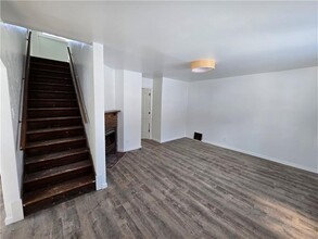 1066 Brinton Rd in Pittsburgh, PA - Building Photo - Building Photo