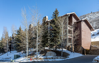 2400 Deer Valley Drive Apartments