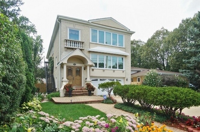 860 N Northwest Hwy, Unit 2 in Park Ridge, IL - Building Photo