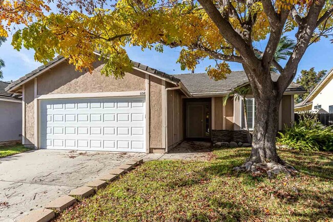 608 Maybritt Cir in San Marcos, CA - Building Photo - Building Photo