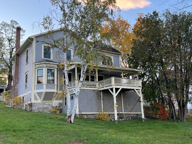 property at 2260 Lake Shore Rd