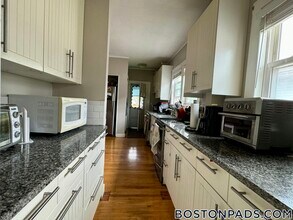 281 Alewife Brook Pkwy in Somerville, MA - Building Photo - Building Photo
