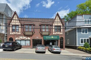 38 River Edge Rd in River Edge, NJ - Building Photo