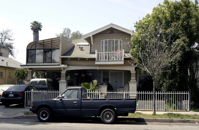 1145 Cherry Ave in Long Beach, CA - Building Photo - Building Photo