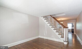 34 Maple St in Conshohocken, PA - Building Photo