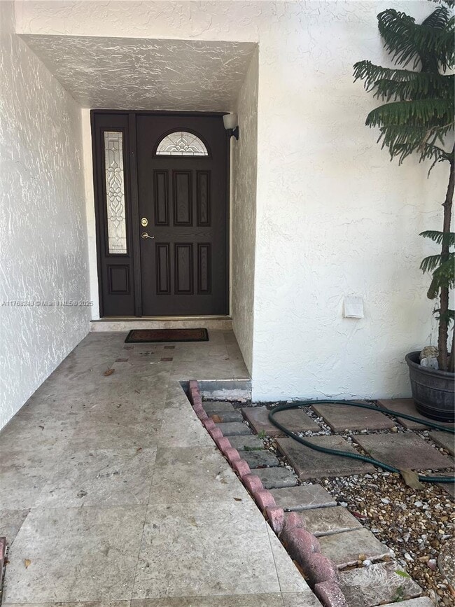 6834 SW 128th Pl in Miami, FL - Building Photo - Building Photo