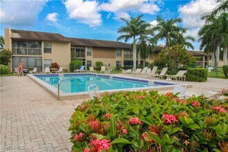 1020 Palm View Dr in Naples, FL - Building Photo - Building Photo