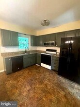 704 Candle Ridge Ct in Fredericksburg, VA - Building Photo - Building Photo