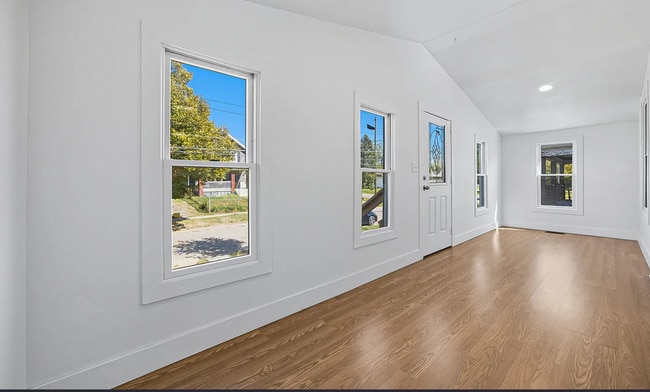 867 E 12th Ave in Columbus, OH - Building Photo - Building Photo