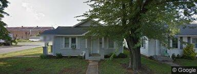 216 1st St in Lawrenceburg, TN - Building Photo