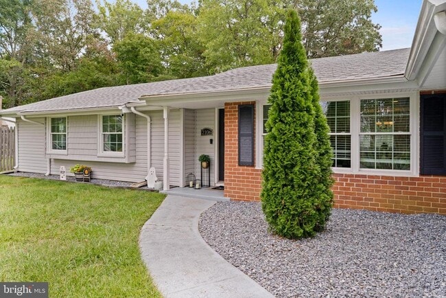 2106 Dennis Rd in Waldorf, MD - Building Photo - Building Photo