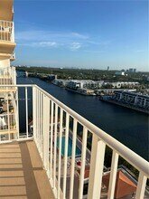 290 174th St in Sunny Isles Beach, FL - Building Photo - Building Photo