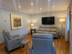 1529 E Lincoln Ave in Des Plaines, IL - Building Photo - Building Photo