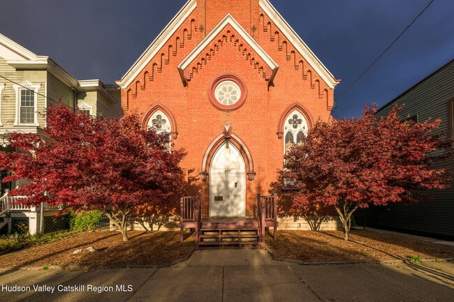 428 State St in Hudson, NY - Building Photo - Building Photo