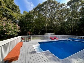 67 Belleview Ave in Center Moriches, NY - Building Photo - Building Photo