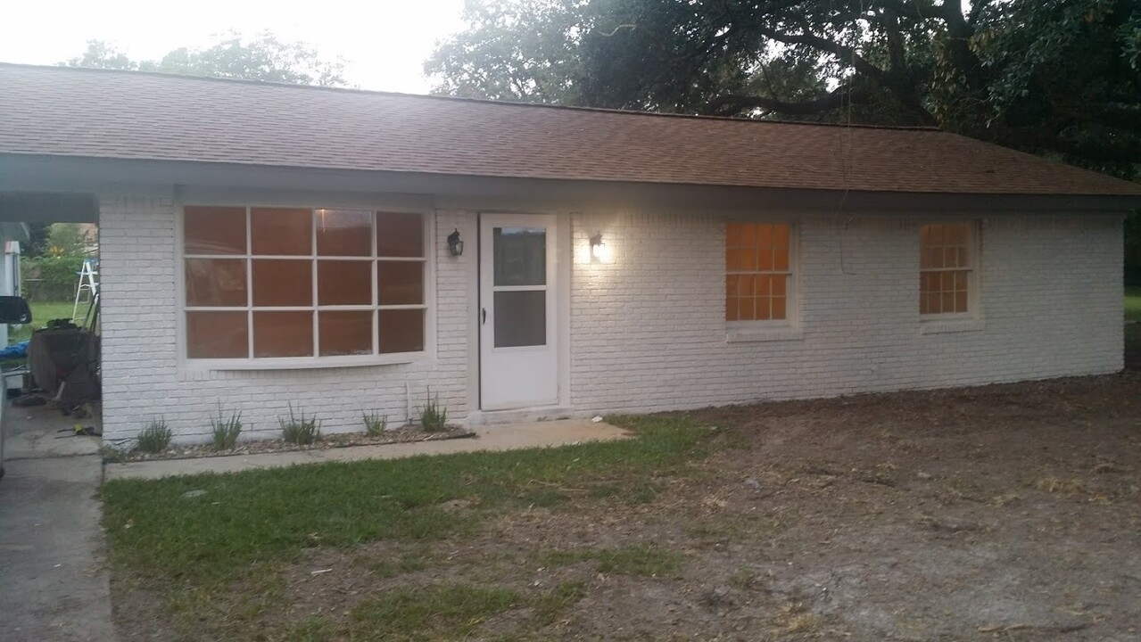 401 Lourdes St in Lafayette, LA - Building Photo