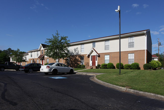 Majestic Gardens in Macon, GA - Building Photo - Building Photo