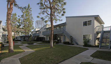 372 W Bay St in Costa Mesa, CA - Building Photo - Building Photo