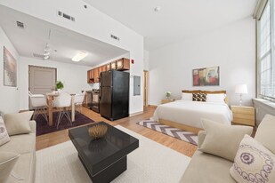 235 Pond St in Weymouth, MA - Building Photo