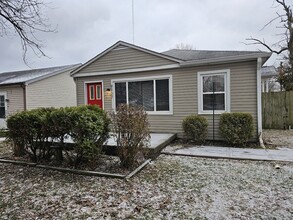 9137 Hibben Ave in Indianapolis, IN - Foto de edificio - Building Photo
