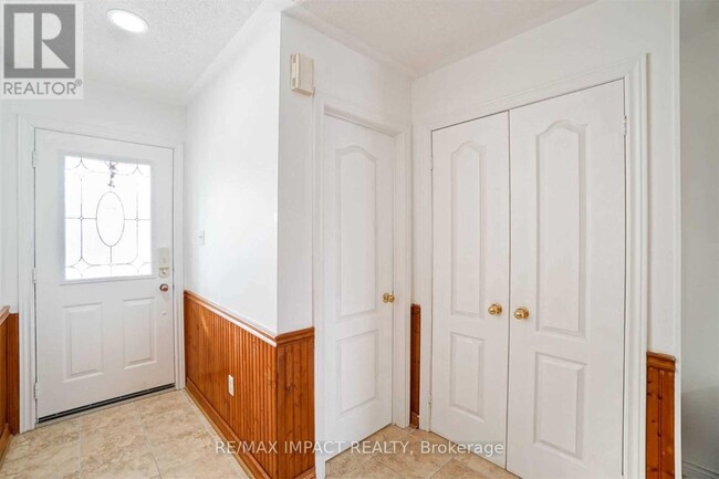 38 Lax Ave in Ajax, ON - Building Photo - Building Photo