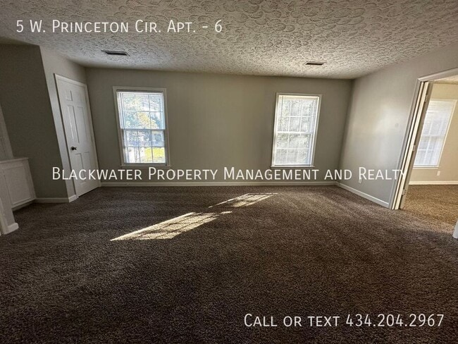 5 W Princeton Cir Cir in Lynchburg, VA - Building Photo - Building Photo