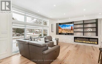 1222 Montclair Dr in Oakville, ON - Building Photo - Building Photo