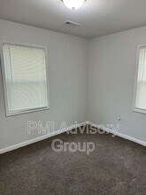 3368 SE Girard St in Topeka, KS - Building Photo - Building Photo