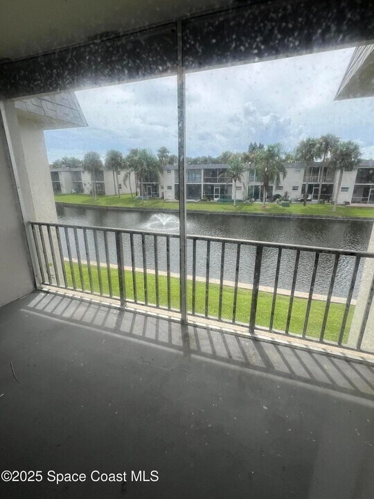 424 Dove Ln in Satellite Beach, FL - Building Photo