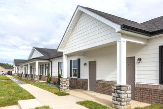 Ash Park Apartments in Richmond, KY - Building Photo - Building Photo