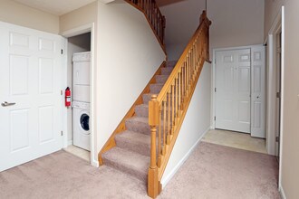 Linden Lane in Cuyahoga Falls, OH - Building Photo - Interior Photo