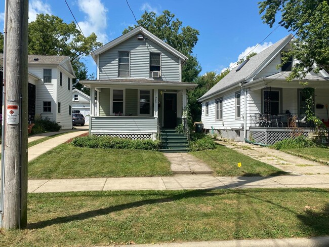 property at 930 E Dayton St