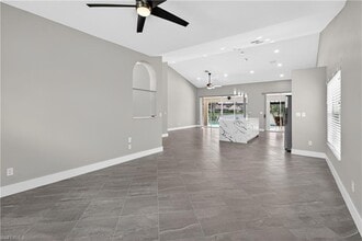 2138 E Crown Pointe Blvd in Naples, FL - Building Photo - Building Photo