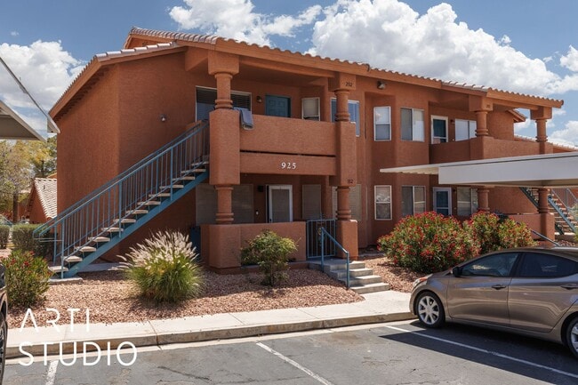 property at 925 Mesquite Springs Dr