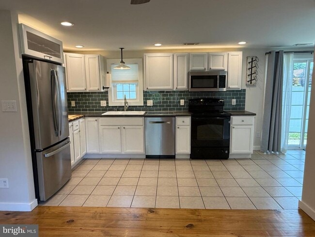4737 Meeting Rd in Bensalem, PA - Building Photo - Building Photo